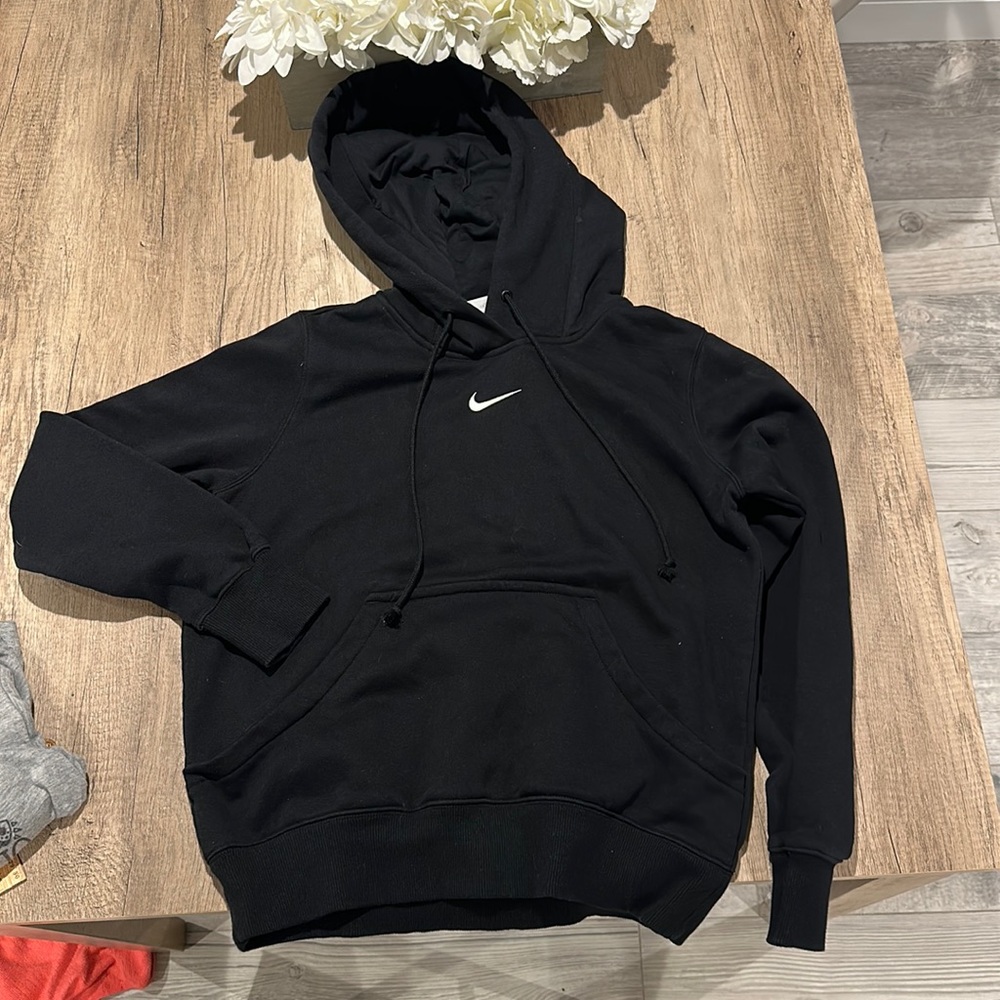Nike black hoodie size small